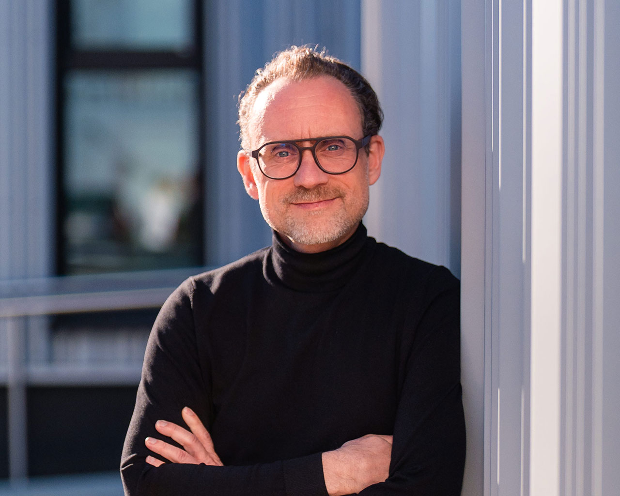 Portraitbild von Oliver Schweizer, Geschäftsführer von Schweizer Design Consulting GmbH