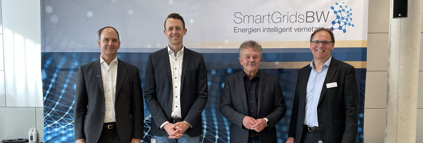 Im Amt ab Januar 2024 v.l.n.r.: Stellvertretender Vorstandsvorsitzender Tobias Egeler (TransnetBW), Vorstandsvorsitzender Dr. Daniel Stetter (Fraunhofer IAO), Kassenwart Peter Breuning (AMP Energy Solutions) sowie Geschäftsführer Arno Ritzenthaler (SmartGridsBW)