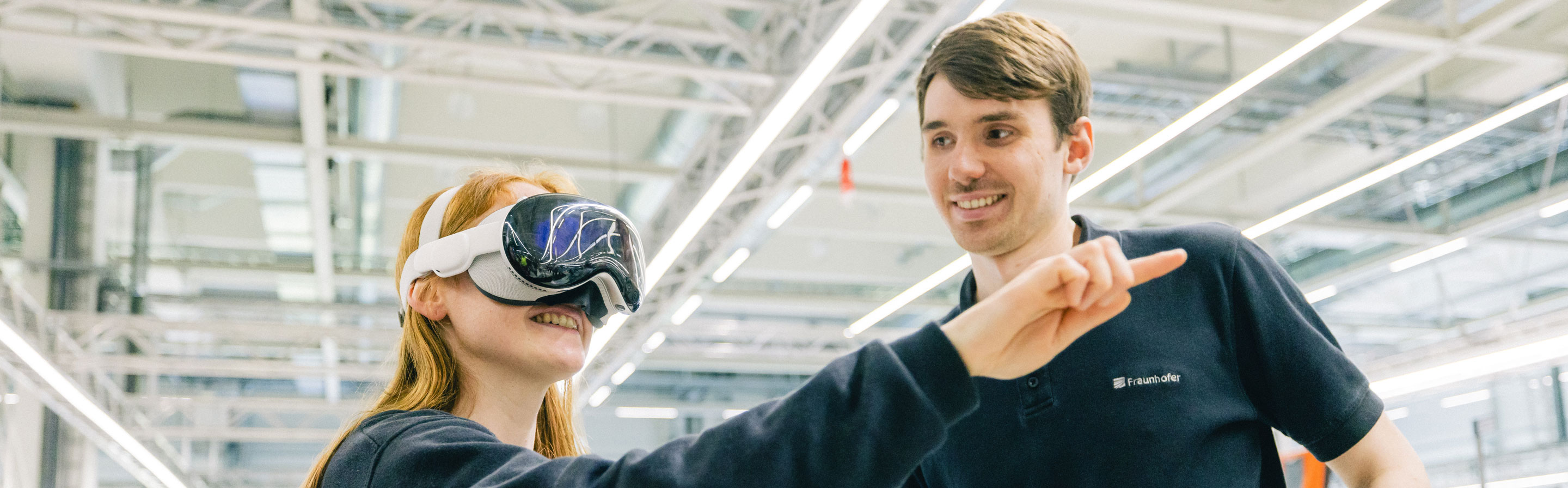 Die Forschungspartner erproben auf einer eigenen Reallabor-Fläche direkt in der Produktion bis Ende des Jahres ergebnisoffen verschiedenste Technologien, sowohl aus dem Bereich Künstlicher Intelligenz (KI) als auch Robotik.