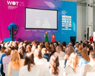 Impression von der Eröffnung der WOMEN OF TECH CONFERENCE 2025